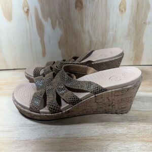 Crocs A Leigh Snake Print Wedge Sandals Women’s Size 8